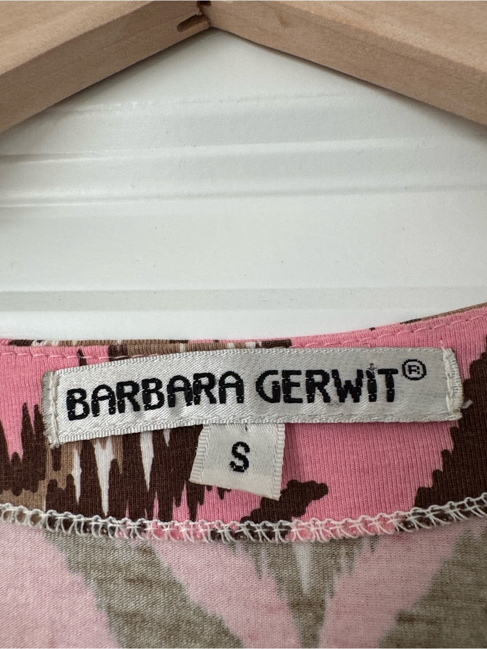 Barbara Gerwit Pink and Brown print tunic dress mini

Dress - S
$39 - Picture 3 of 5